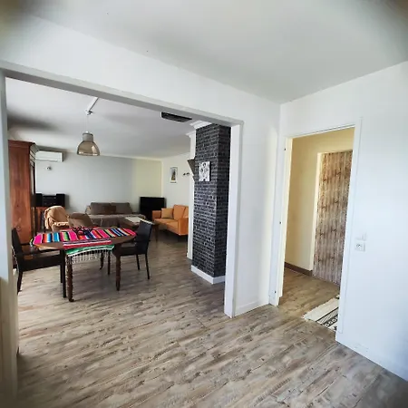 De 2 Chambres Avec Jardin Clos Et Wifi A A 4 Km De La Appartement